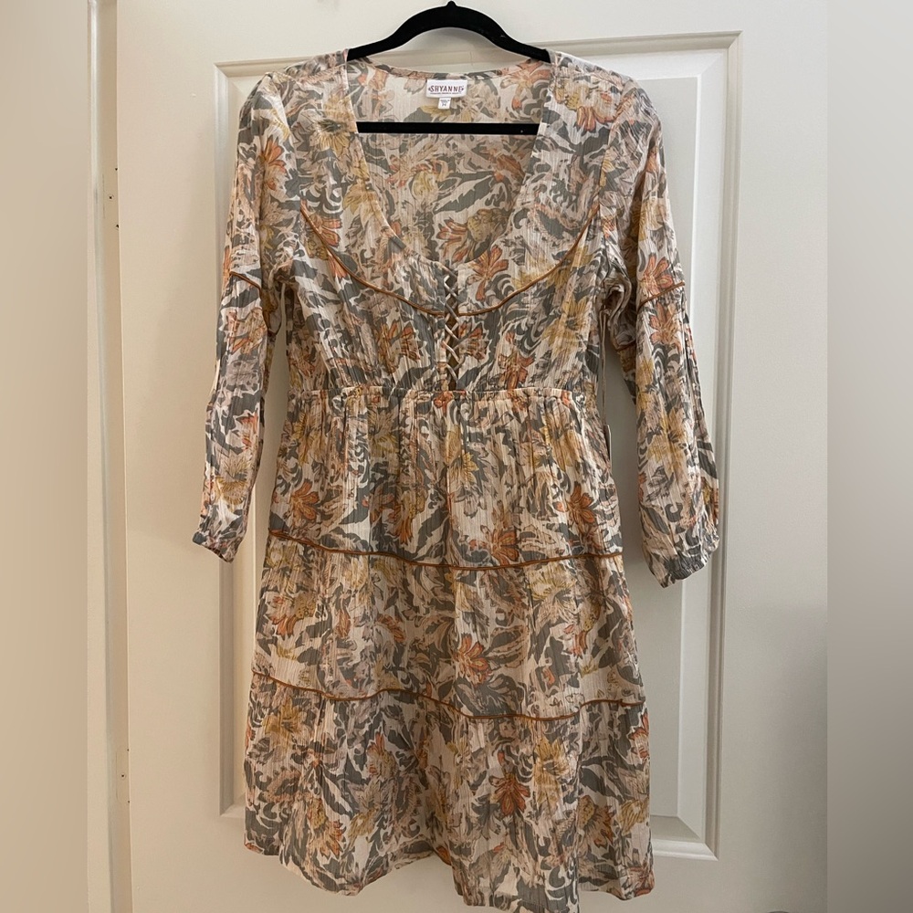 NWOT Shyanne Floral Long Sleeve Dress